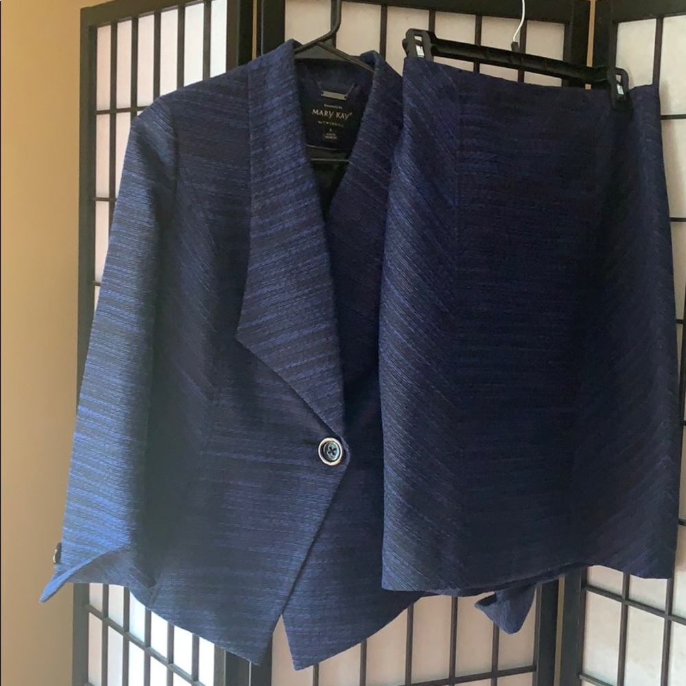 Suit jacket & matching skirt